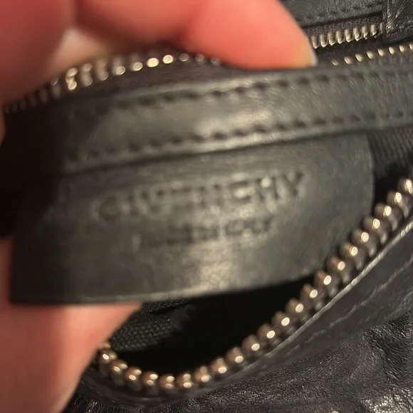 Givenchy Black Leather Women's Bag - Picture 3 of 9